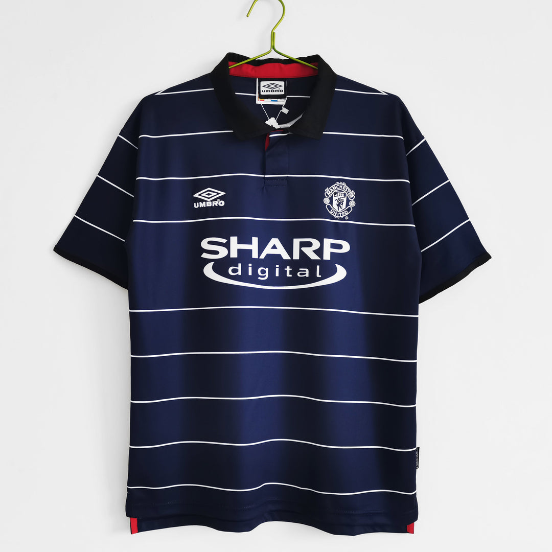 Manchester United 1999/00 Retro Away Shirt