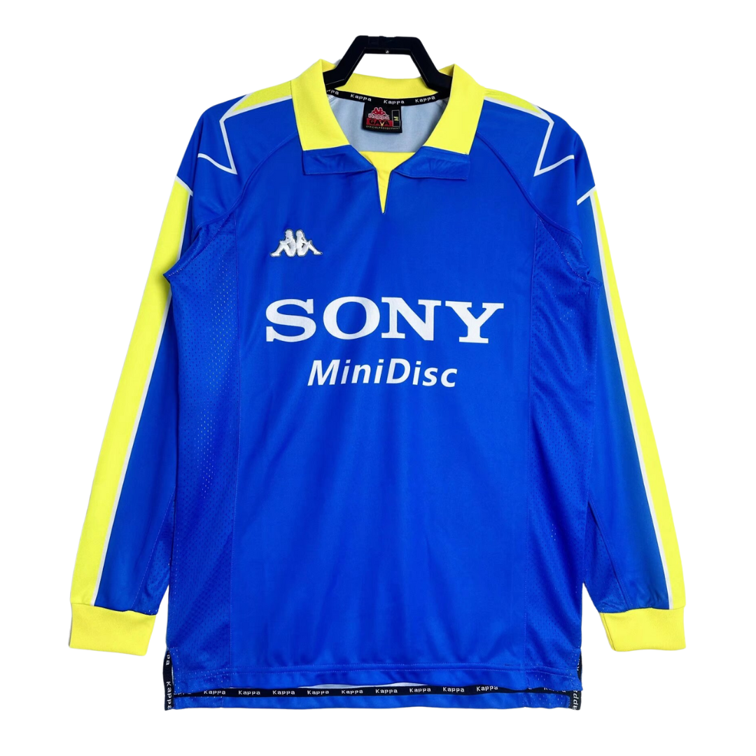 1997-99 Juventus Away Jersey - Long Sleeve